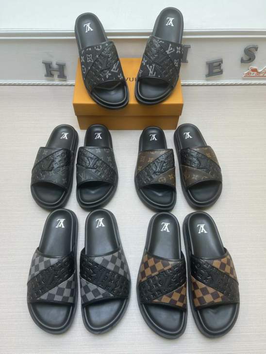 Picture of Louis Vuitton Slippers _SKULVsz38-46mnf04331330